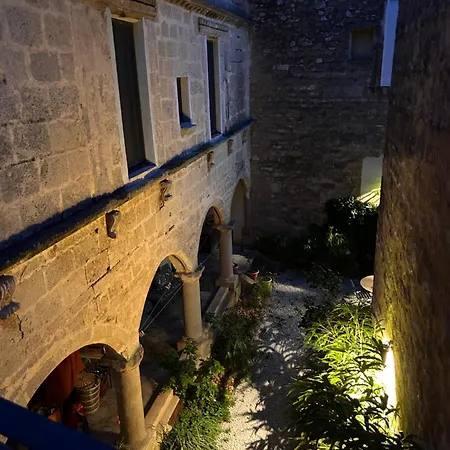 게스트하우스 Belles Et Spa, En Pleine Nature Cournonsec